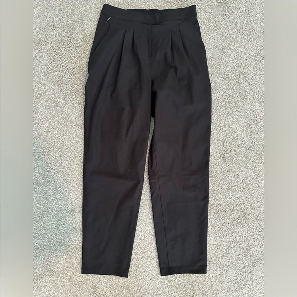 Lululemon High Waisted Black Women’s Sz 6 Ankle Cropped